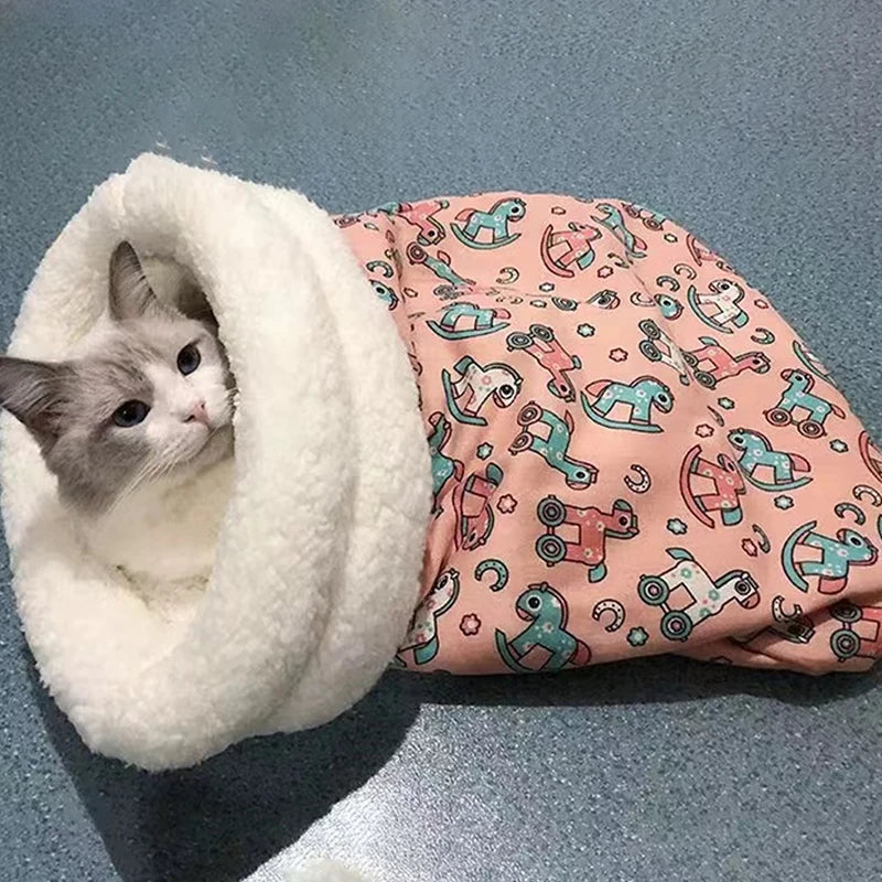 Comfortable Cat Sleeping Bag | Soft Kitten Bed | Warm Closed Pet Bed